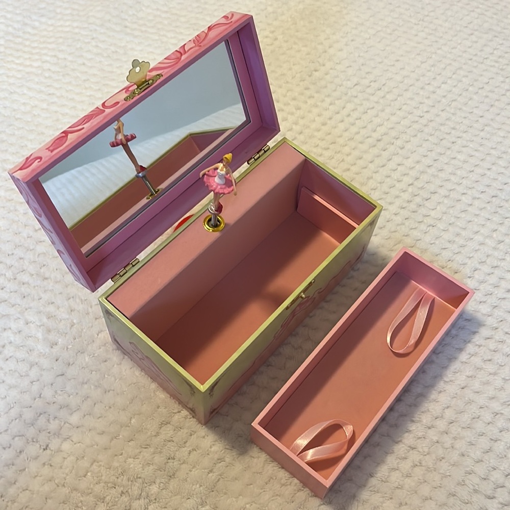 Ballerina Jewelry Box for Girls - Picture 7 of 12